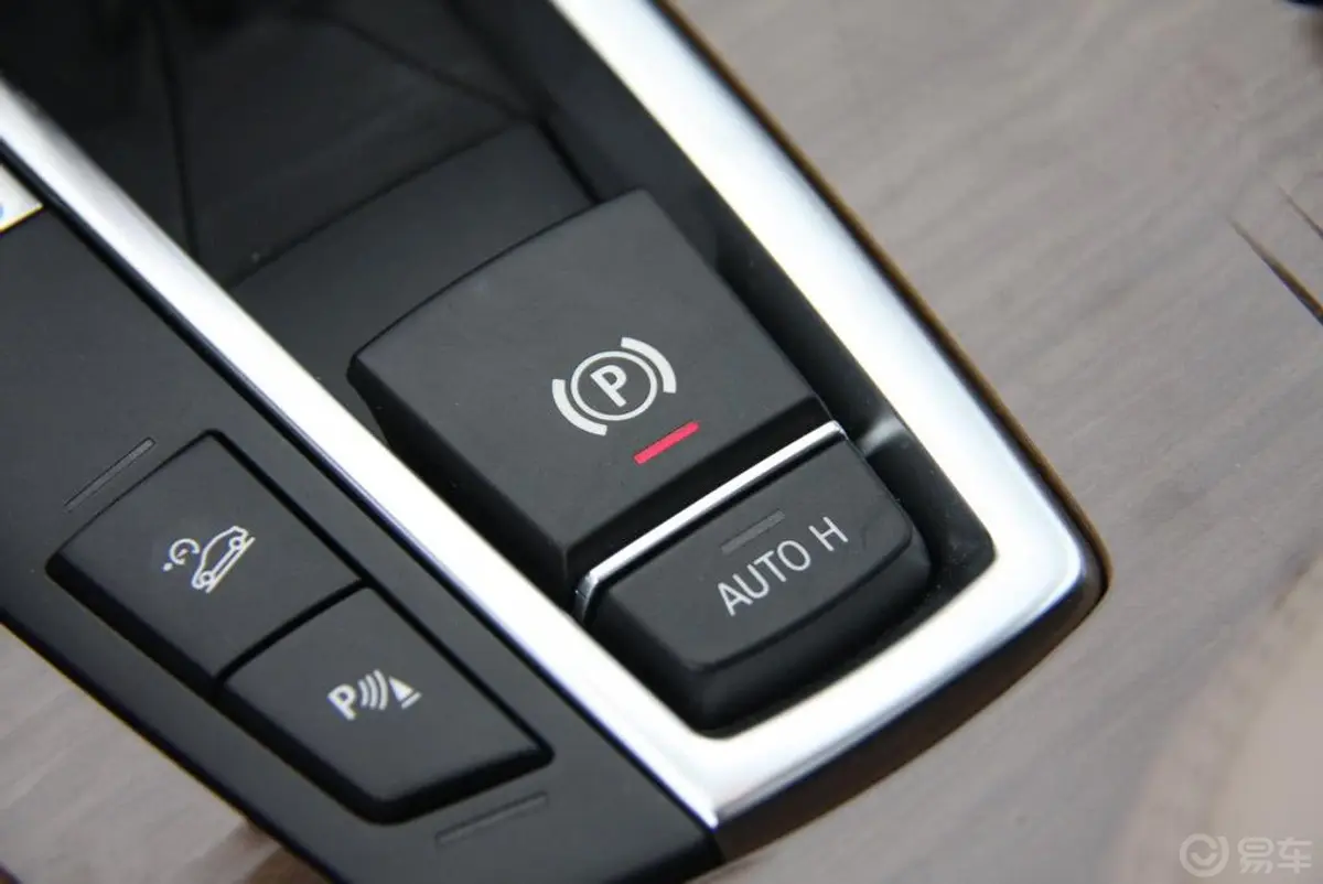 宝马X3(进口)xDrive35i 豪华型驻车制动（手刹，电子，脚刹）