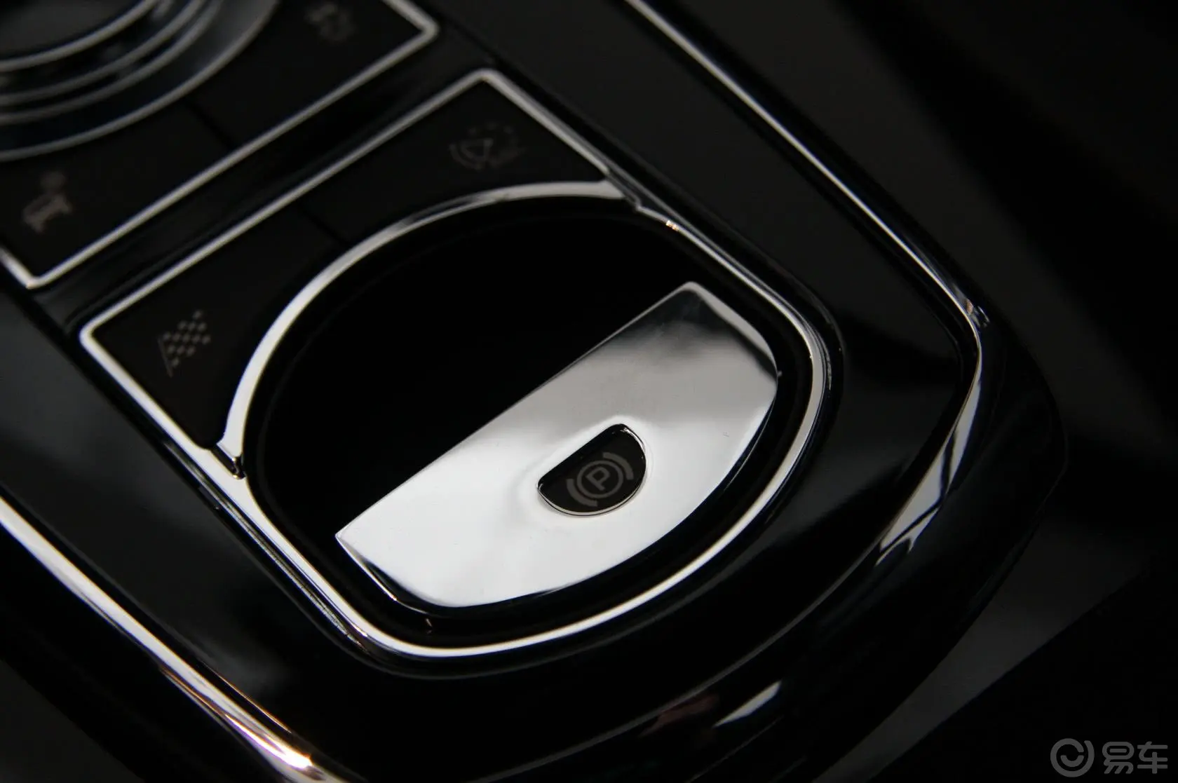捷豹XKXKR 5.0L 手自一体 V8机械增压硬顶跑车驻车制动（手刹，电子，脚刹）