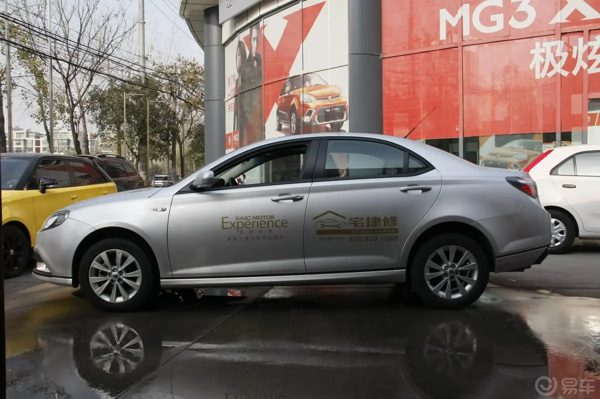 MG6三厢 Magnette 1.8DVVT 手动 舒适版正侧车头向左水平