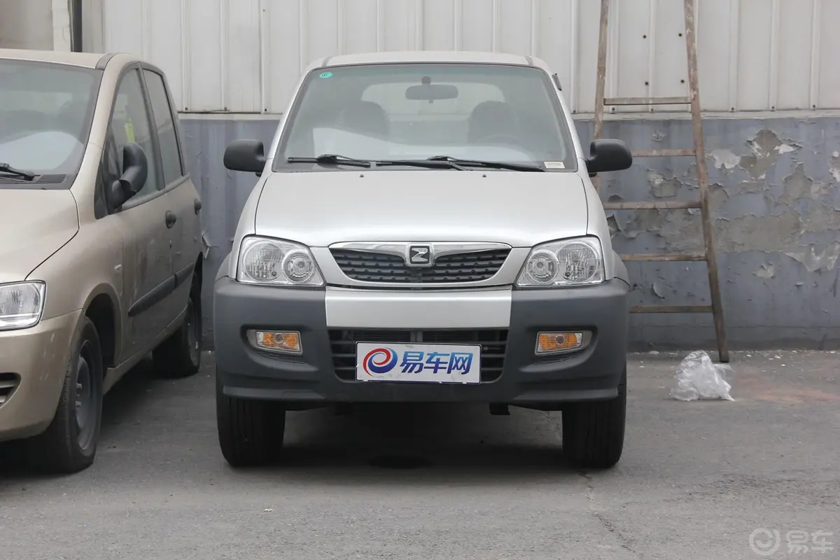 众泰20081.3L 手动 舒适型外观