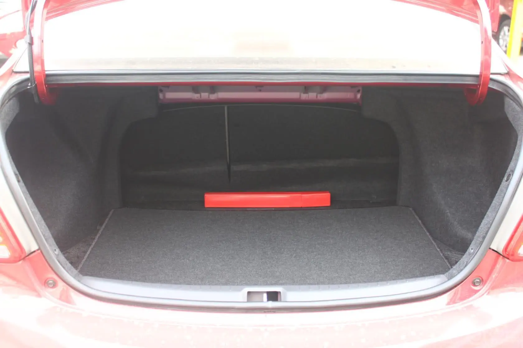 威驰1.3L GL-i 标准版 自动行李箱空间