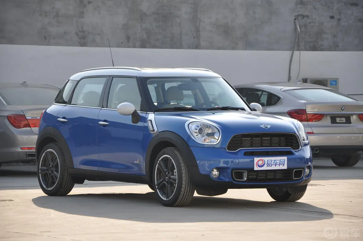 MINI COUNTRYMAN1.6T COOPER S All 4外观