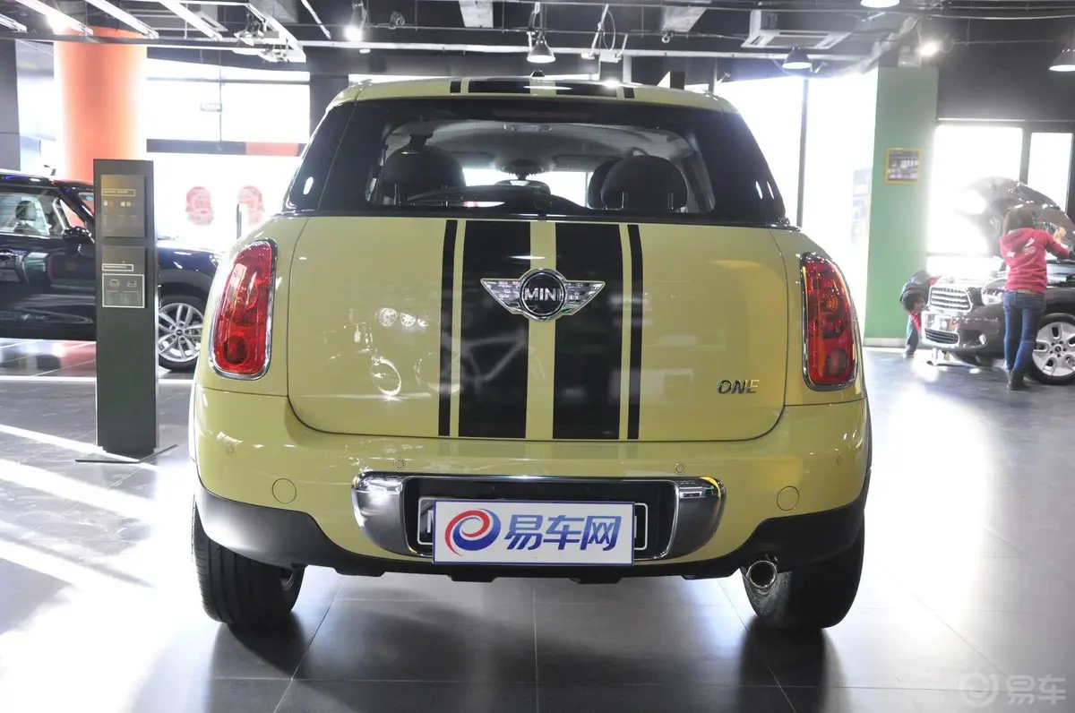 MINI COUNTRYMAN1.6L ONE正后水平