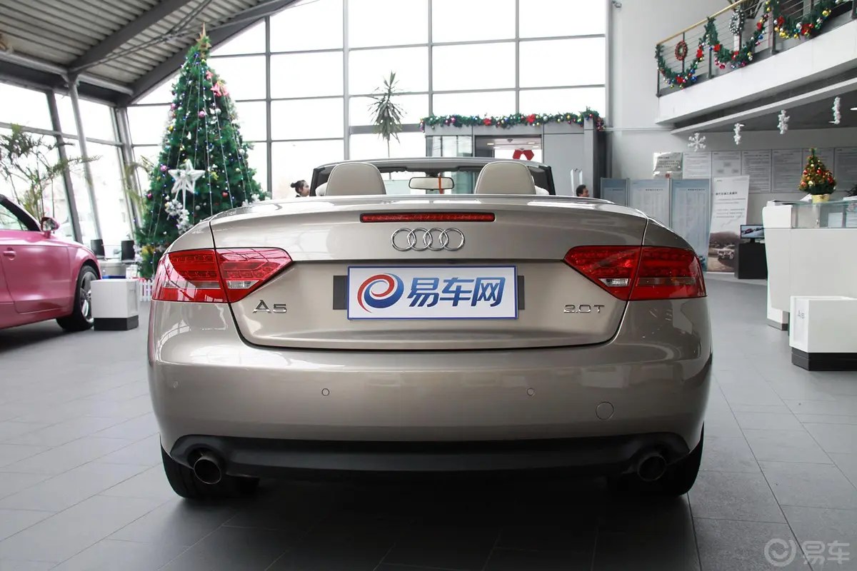 奥迪A5Cabriolet 2.0T CVT无级变速外观