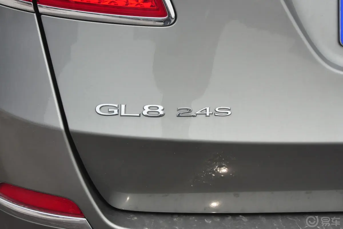 别克GL8豪华商务车 2.4 CT 舒适版外观