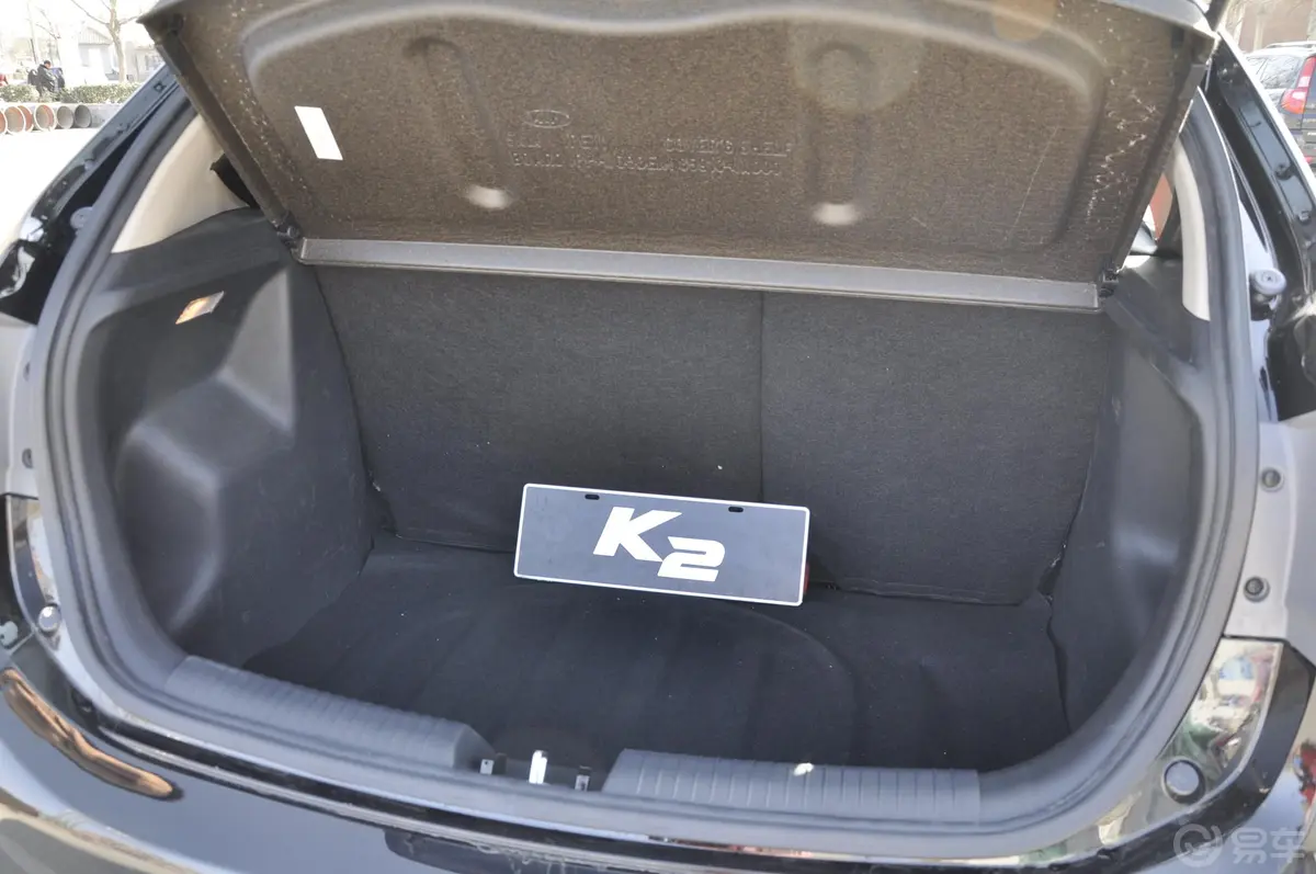 起亚K2两厢 1.6L 自动 Premium行李箱空间