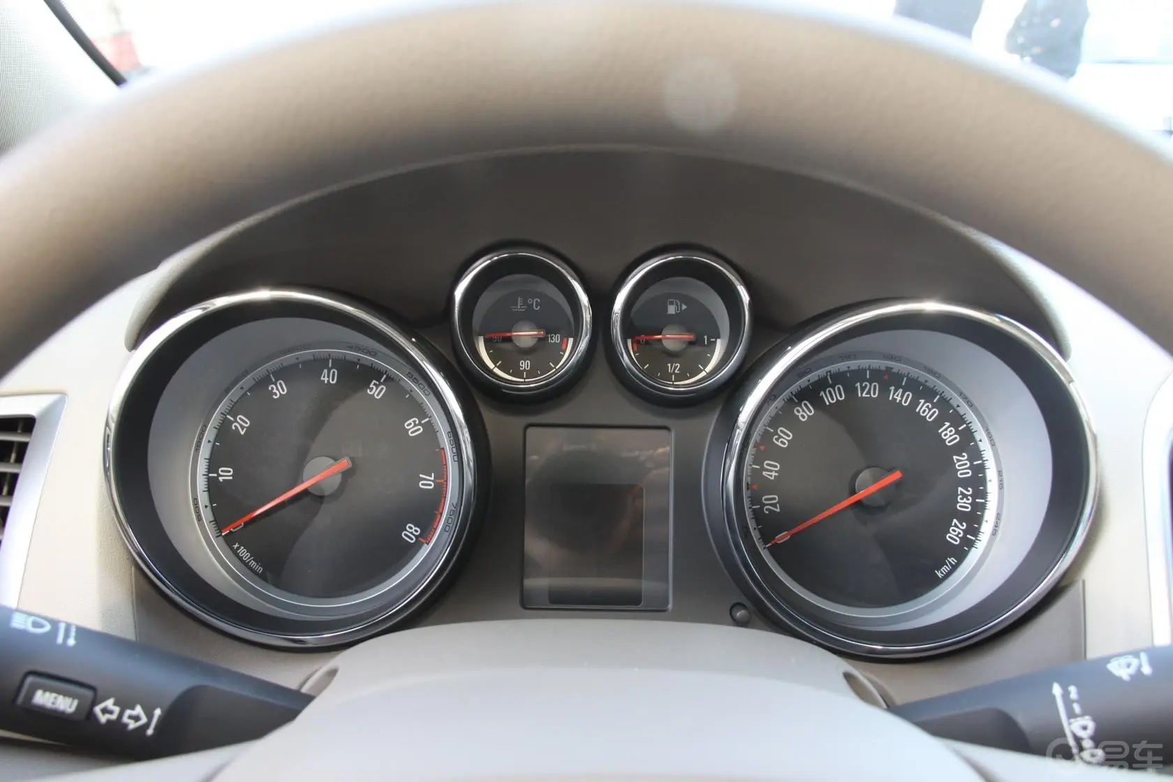 英朗GT 1.6L 自动 舒适天窗版仪表盘