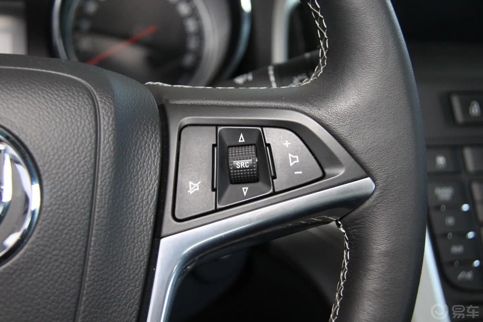 英朗GT 1.6T 自动 时尚运动型 真皮款方向盘功能键（右）