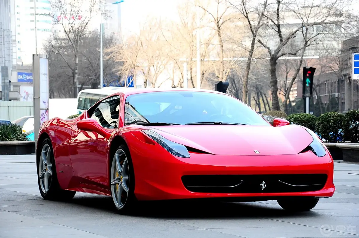 法拉利458Italia 4.5L 标准型外观