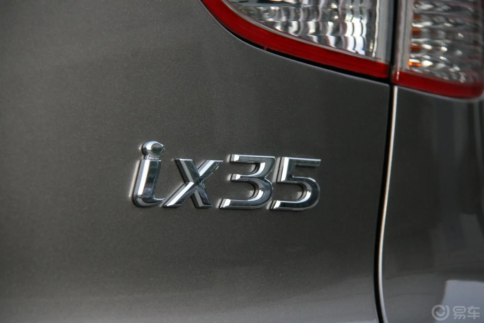 现代ix352.4L 自动 四驱 领航版 GLS尾标