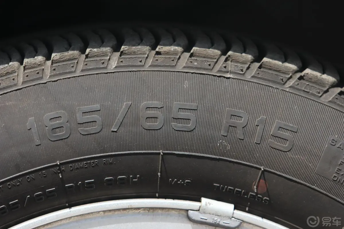 奇瑞X11.5L 手动 豪华型轮胎规格