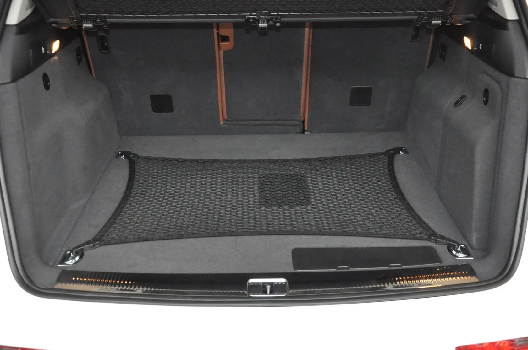 奥迪Q5(进口)2.0 TFSI Hybrid quattro行李箱空间