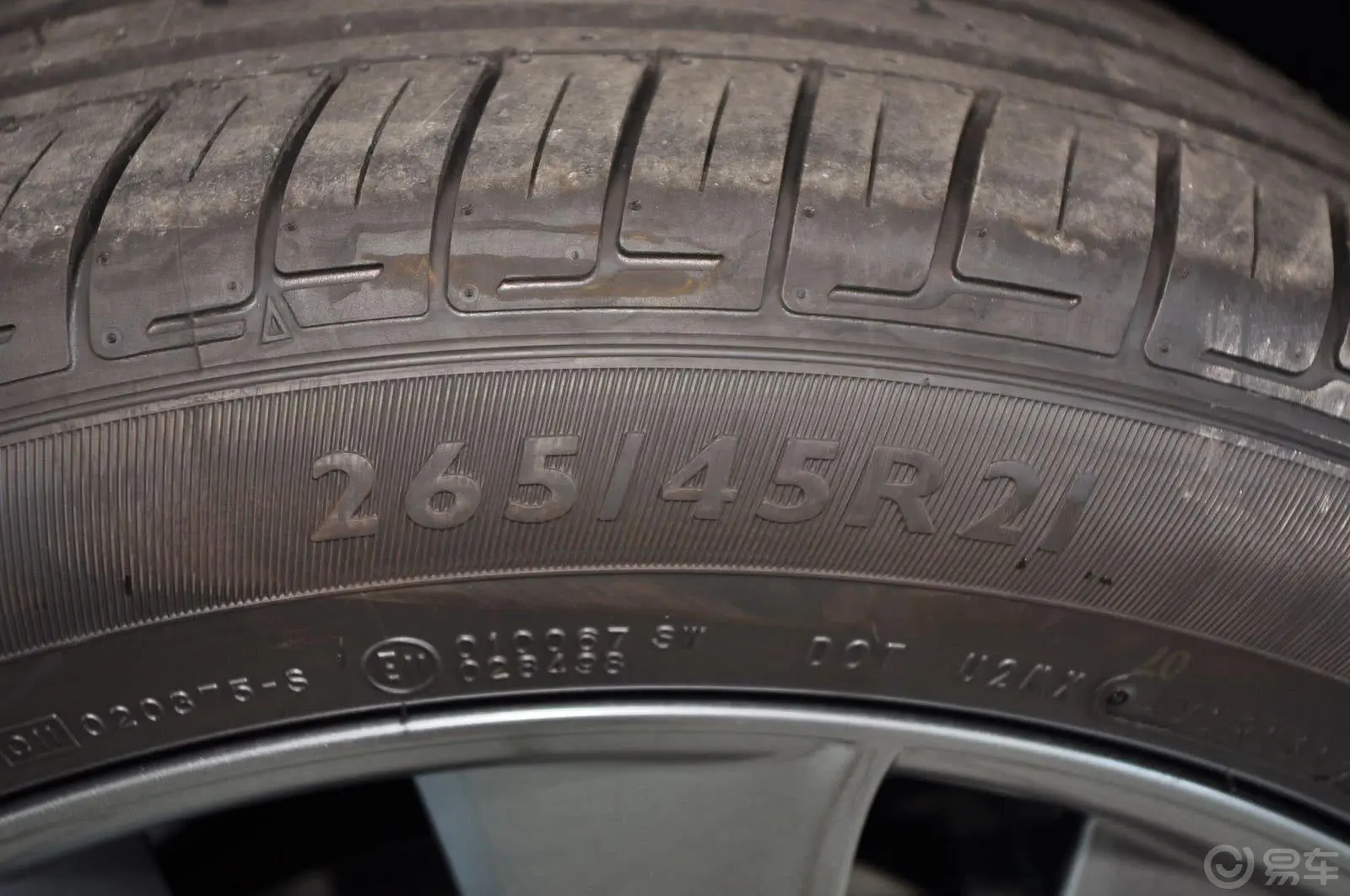 英菲尼迪FX37 超越版轮胎规格