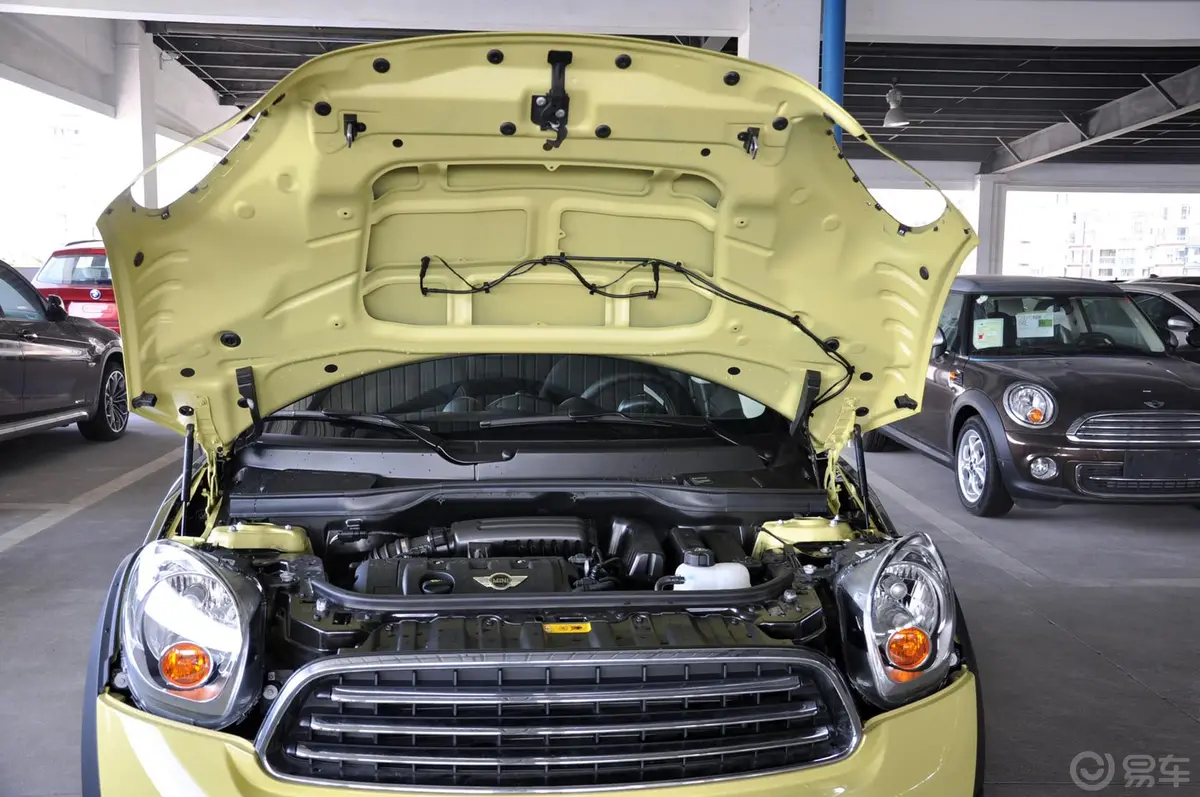 MINI COUNTRYMAN1.6L COOPER Fun内饰