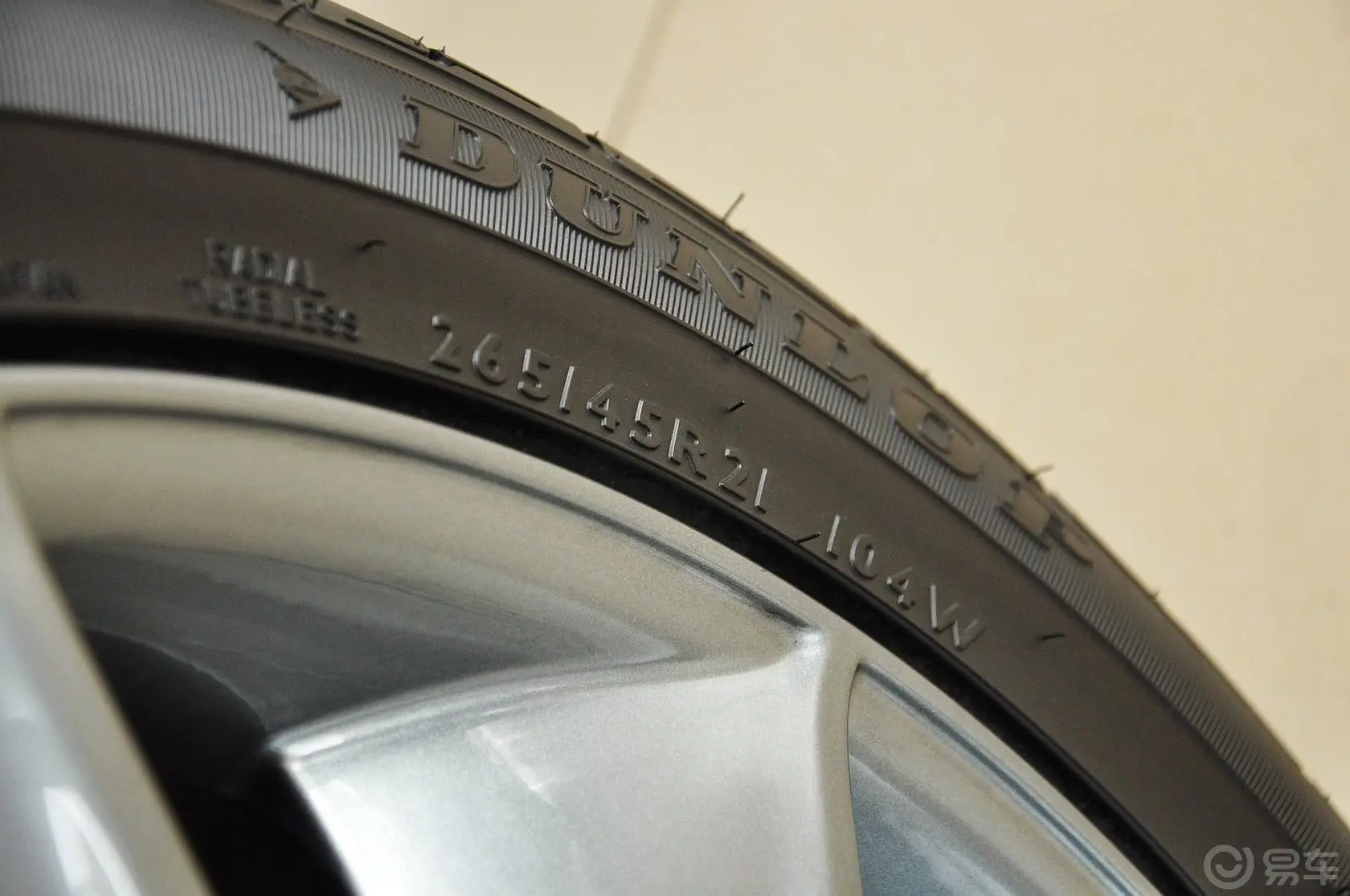 英菲尼迪FX37 五周年限量版轮胎规格