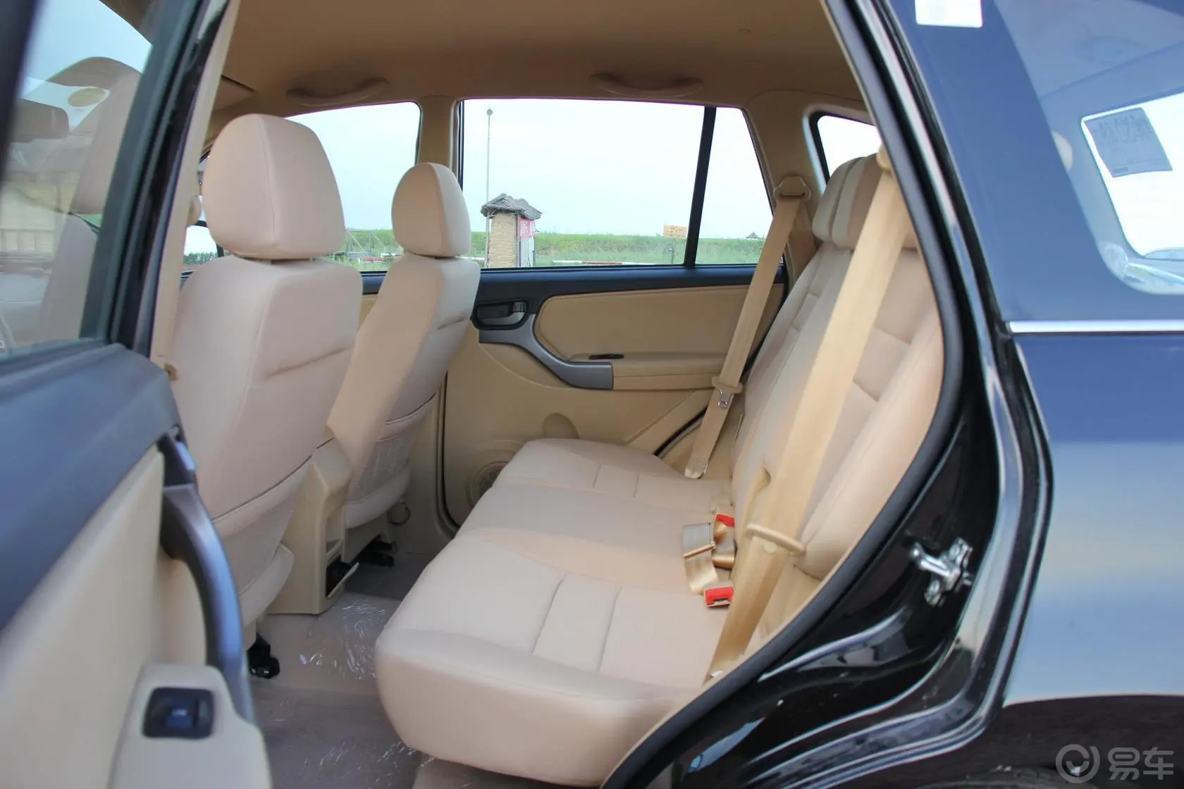 瑞虎精英版 1.6L 自动 DVVT 舒适型后排座椅