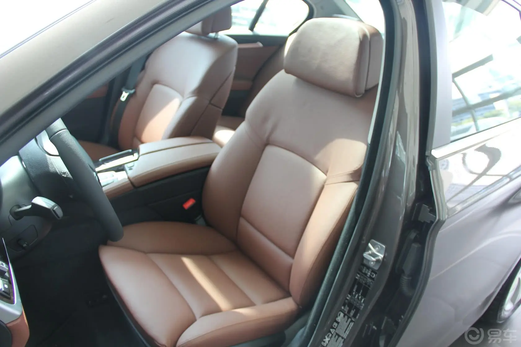 宝马5系(进口)528i xDrive 豪华型驾驶员座椅