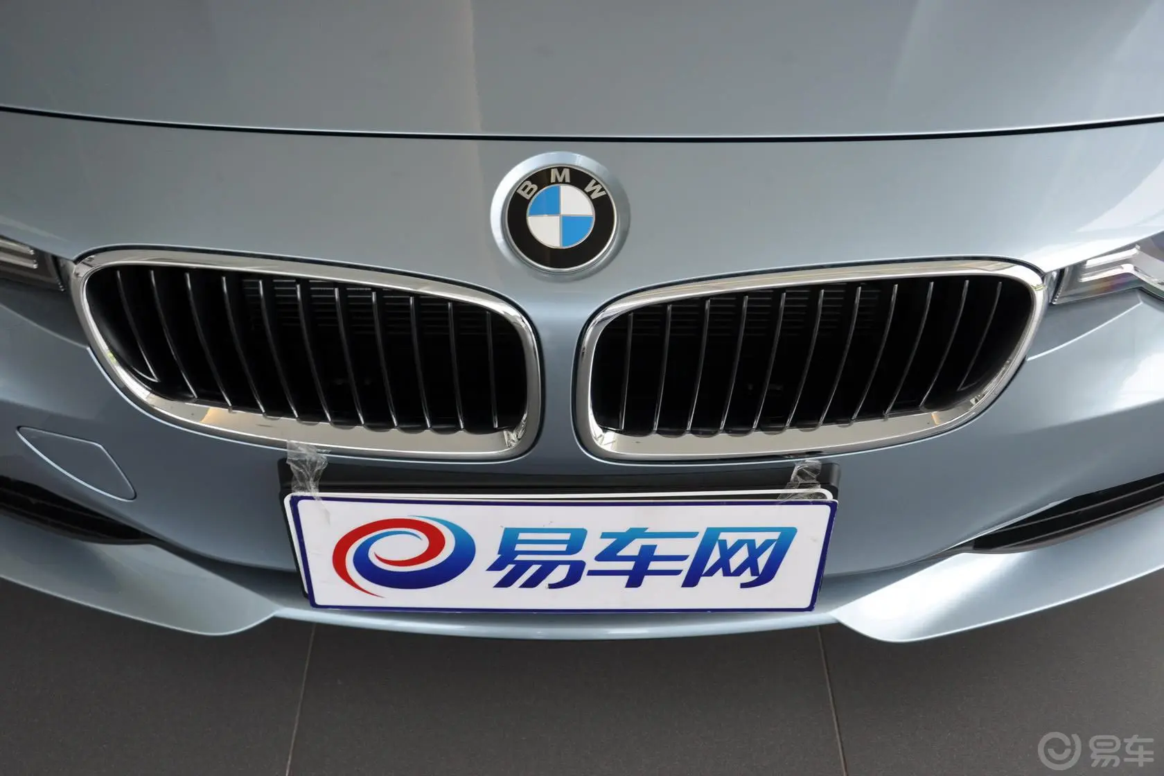 宝马3系(进口)320i 时尚型外观