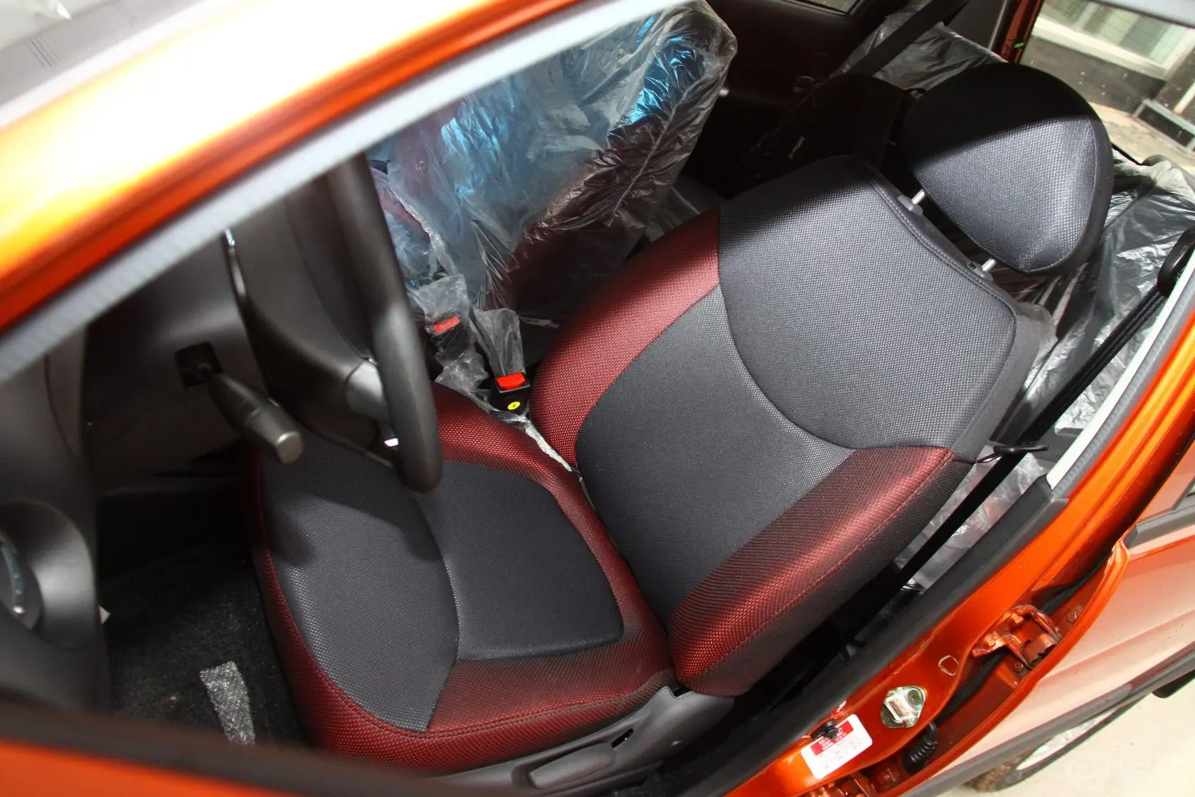 乐驰1.2L 手动 活力型驾驶员座椅