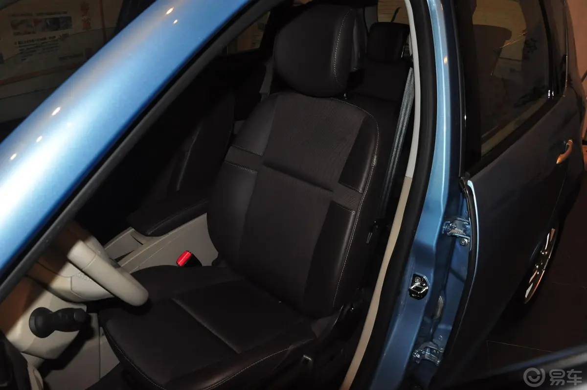 风景经典2.0L 自动 舒适版 5座驾驶员座椅