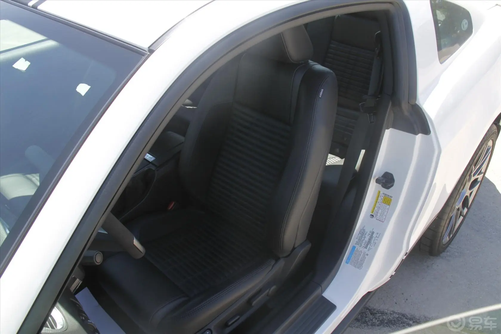 MustangShelby V8 5.4L 手动 豪华版 SVT改装驾驶员座椅