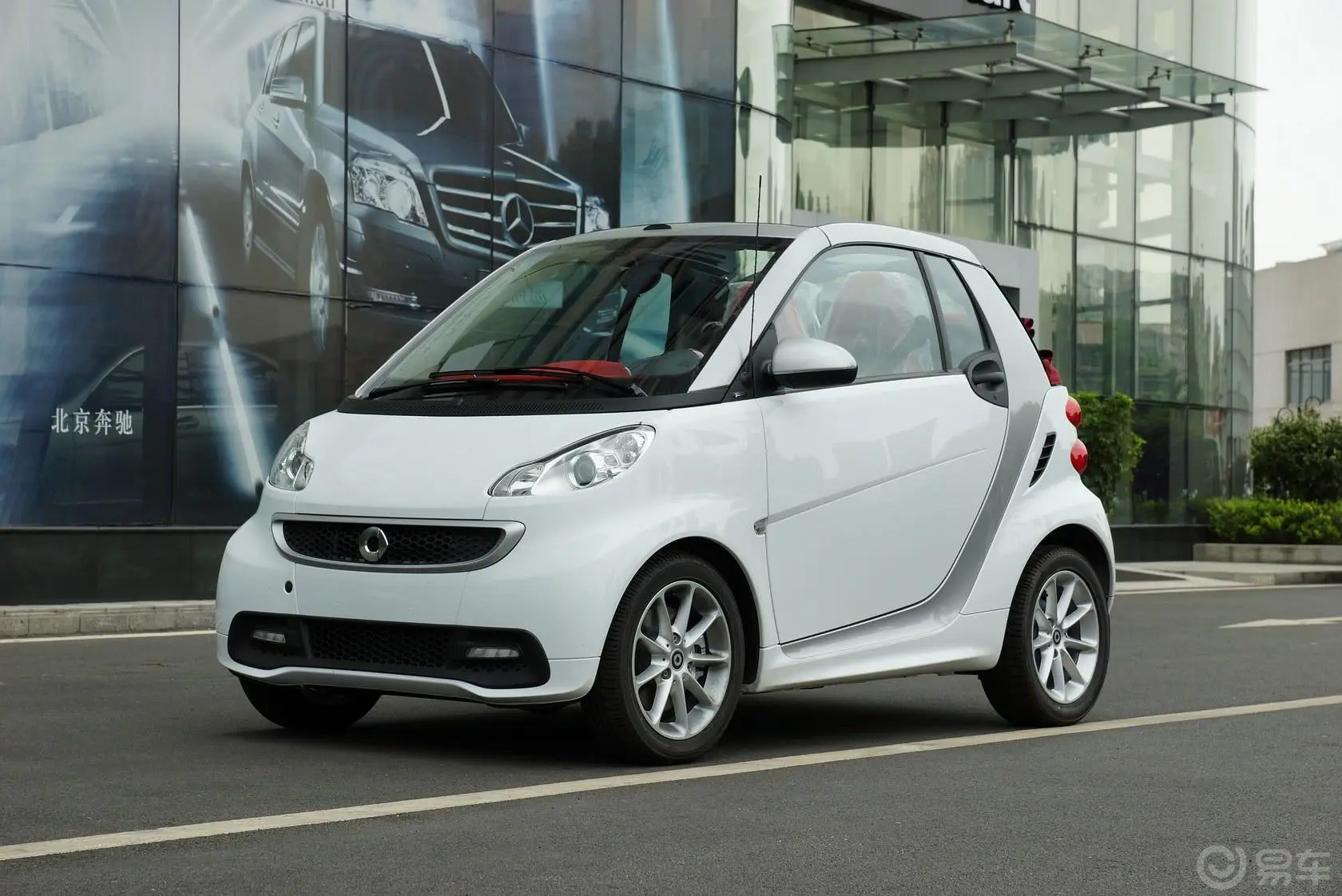 smart fortwo1.0L MHD 敞篷激情版外观