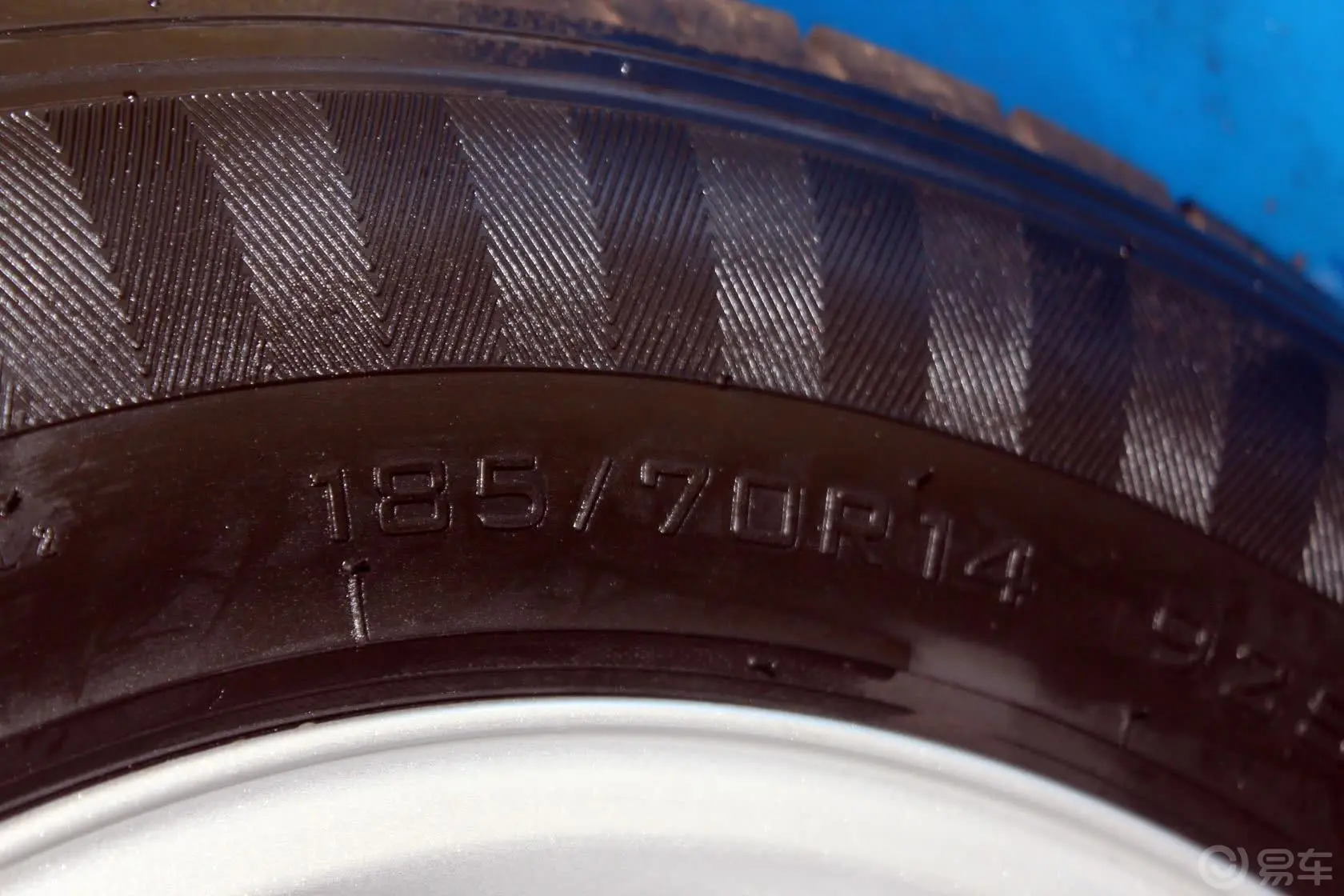 欧诺S1.3L 精英型轮胎规格