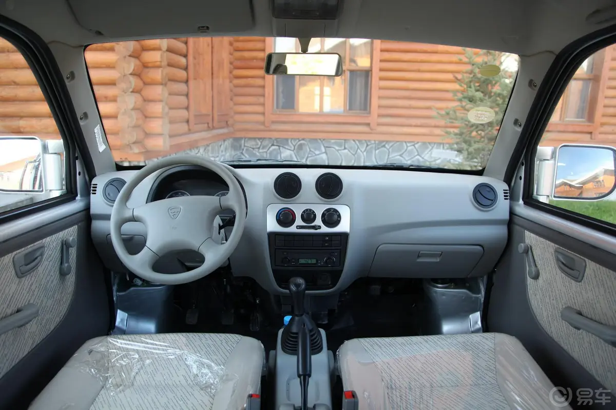 骏意1.0L 手动 空调型 科技版车窗升降键