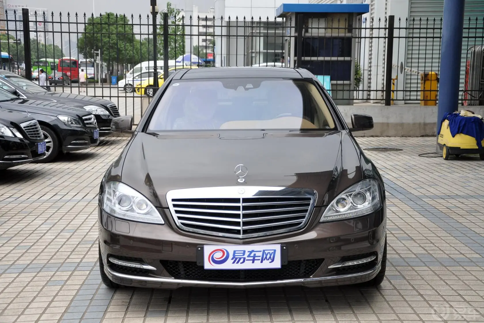 奔驰S级350L Grand Edition外观