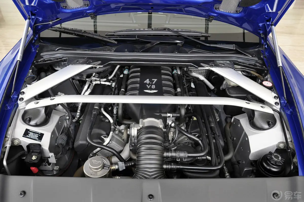V8 VantageS 4.7L Coupe发动机