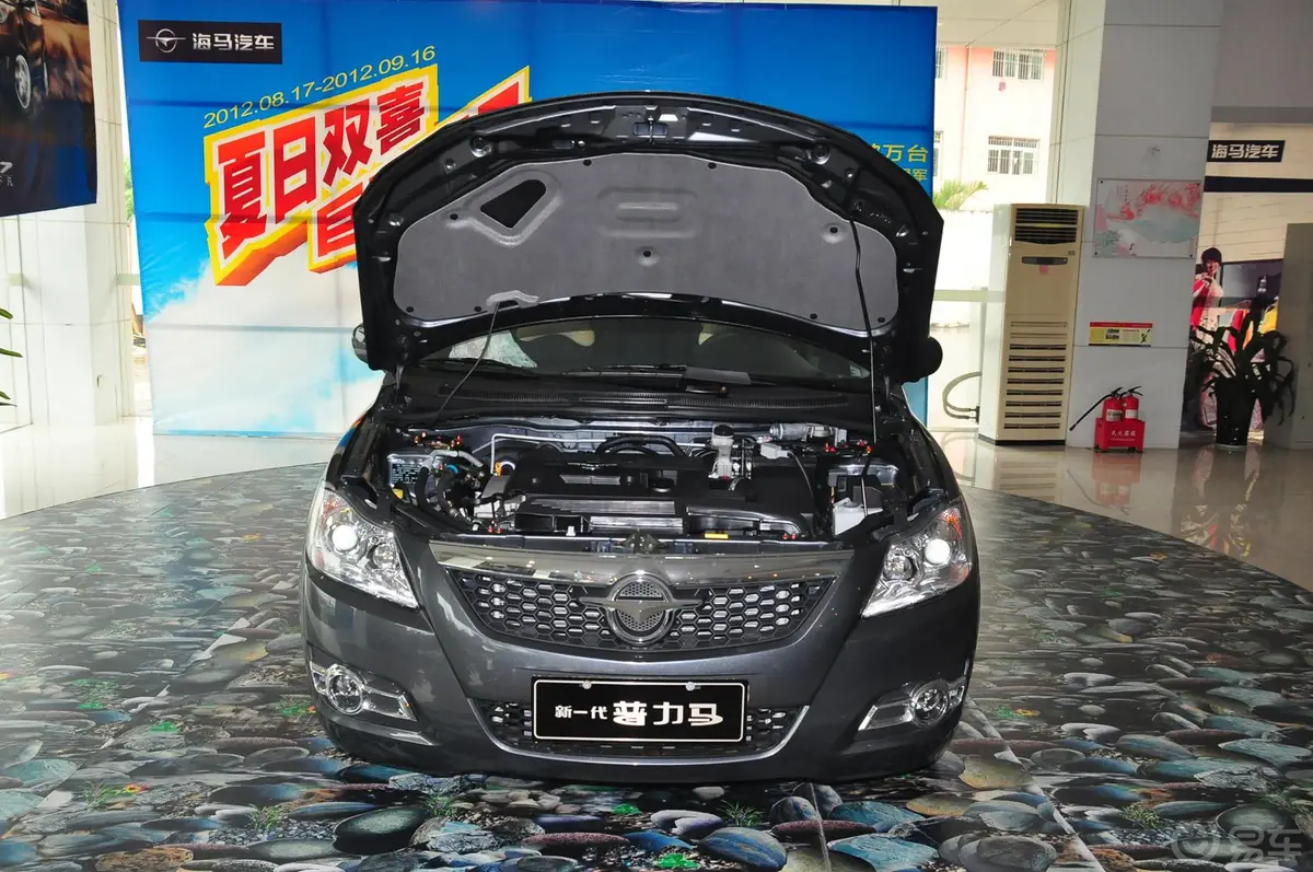 普力马1.8L 自动 尊享版 7座内饰