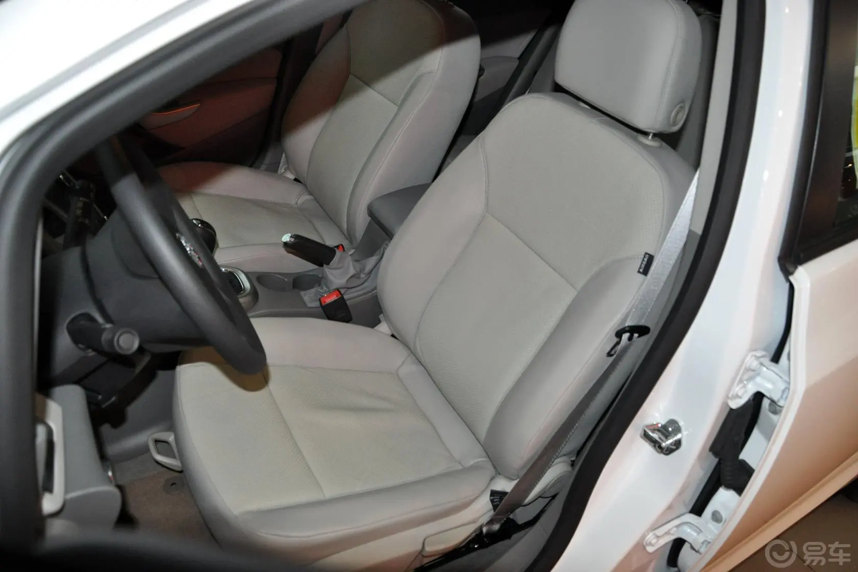 英朗XT 1.6L 手动 舒适版驾驶员座椅