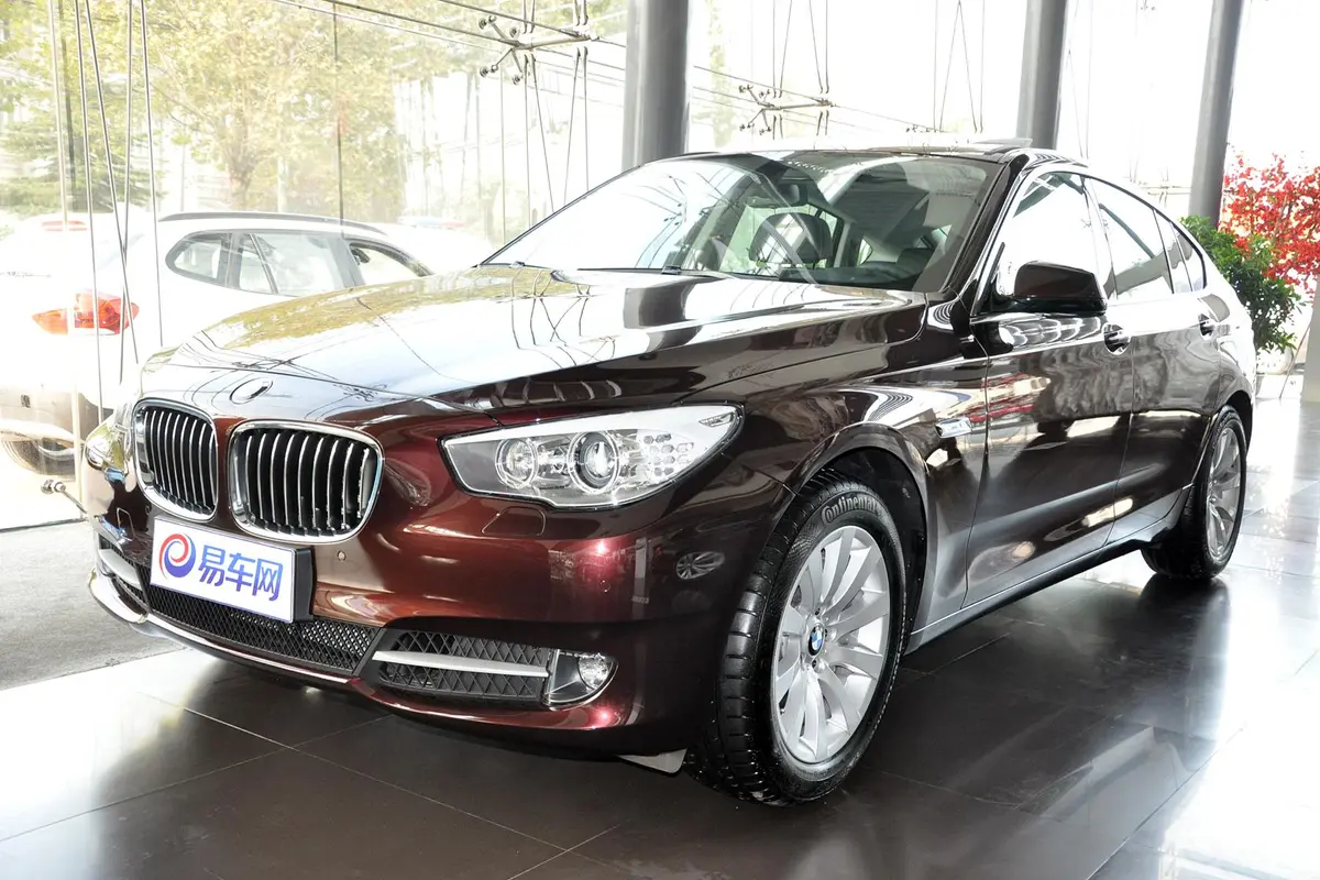 宝马5系GT535i xDrive 豪华型外观