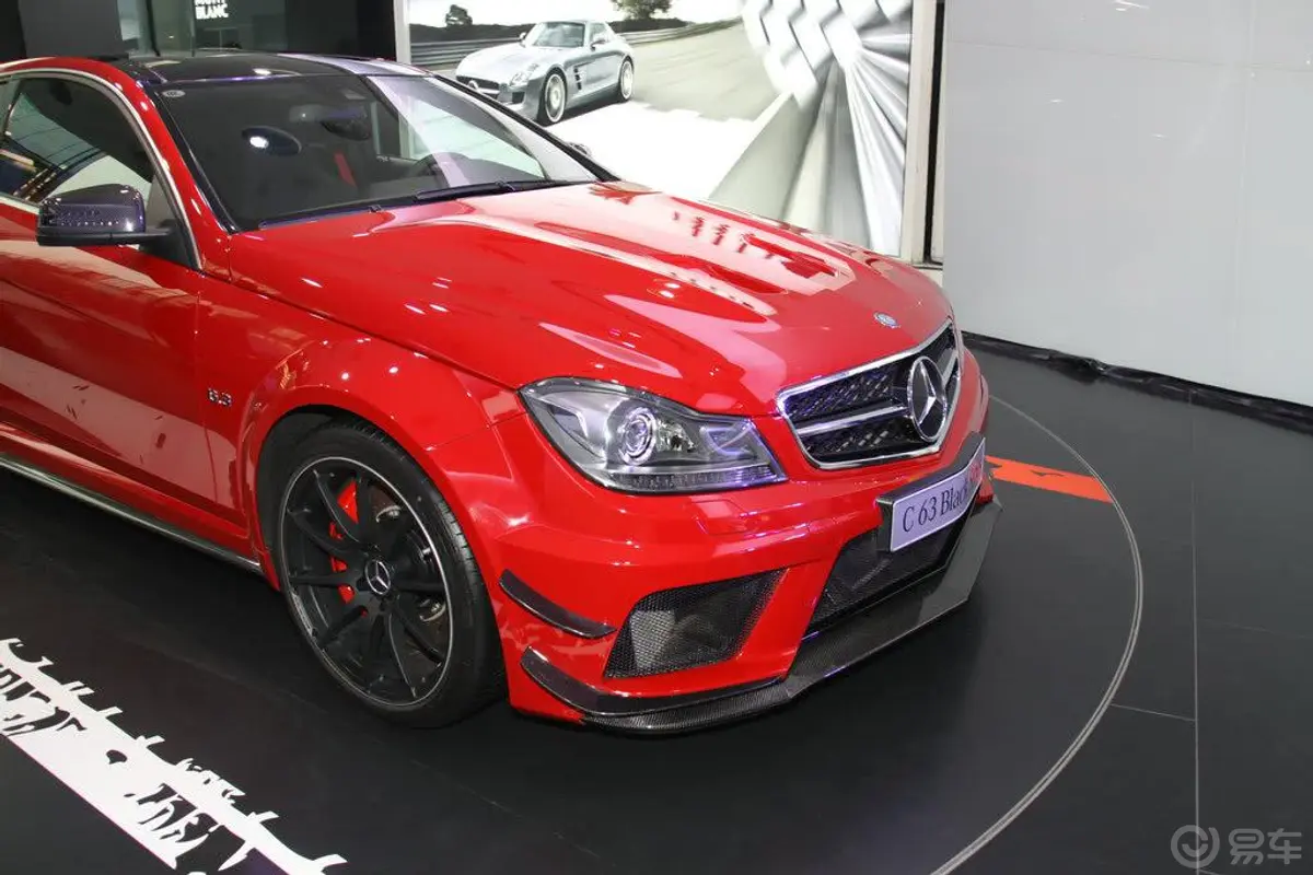 奔驰C级 AMGC 63 AMG 双门轿跑车Black Series车头局部