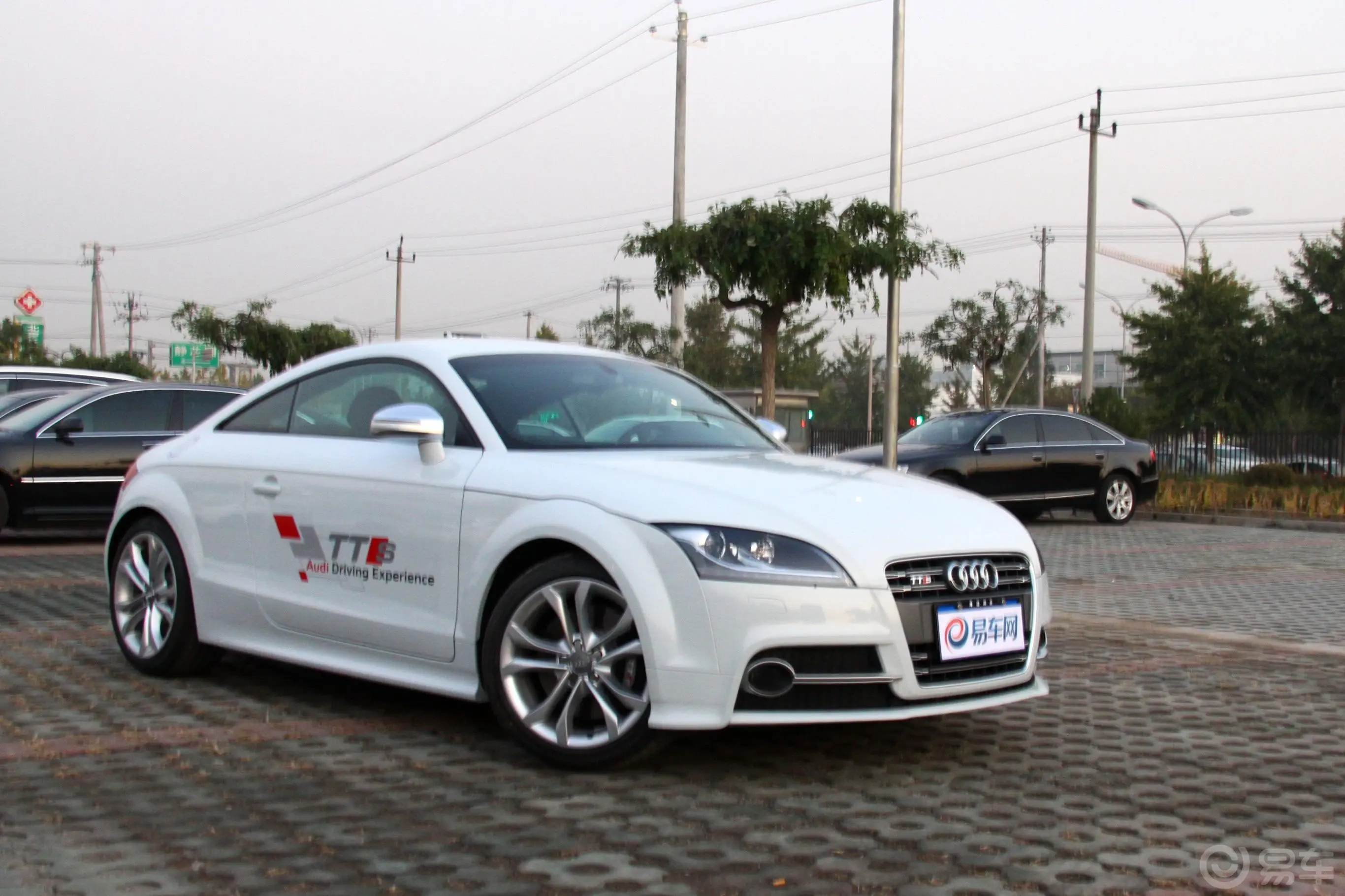 奥迪TTTTS Coupe 2.0 TFSI quattro S tronic外观