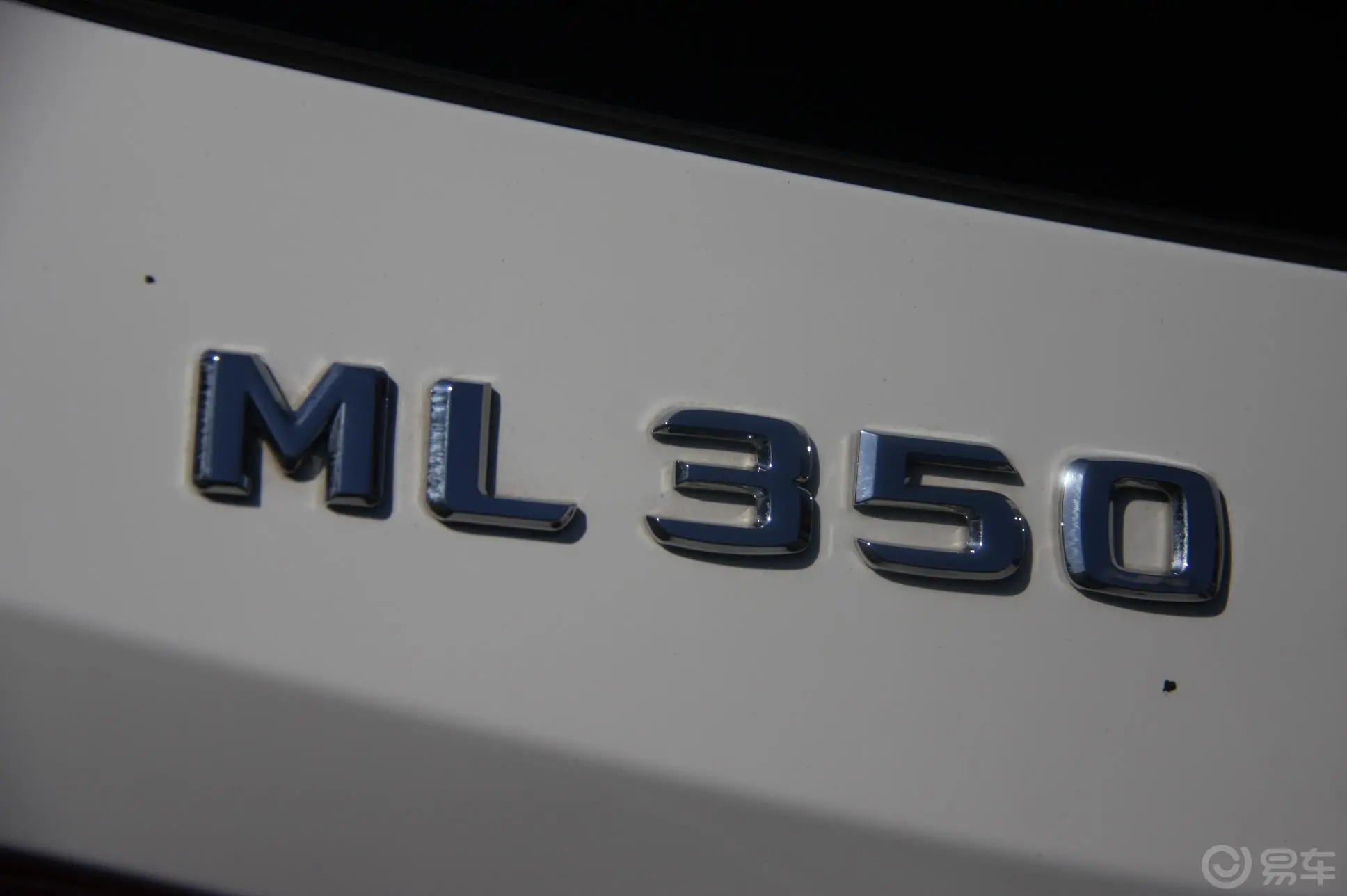 奔驰M级ML 350 豪华型尾标