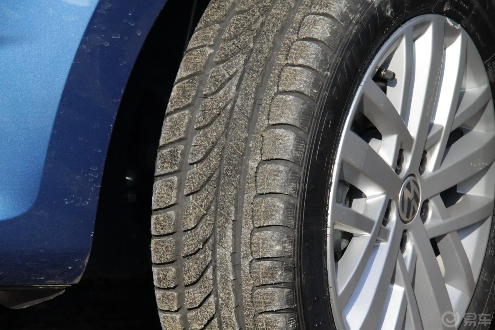 桑塔纳1.6L 自动 豪华版轮胎花纹