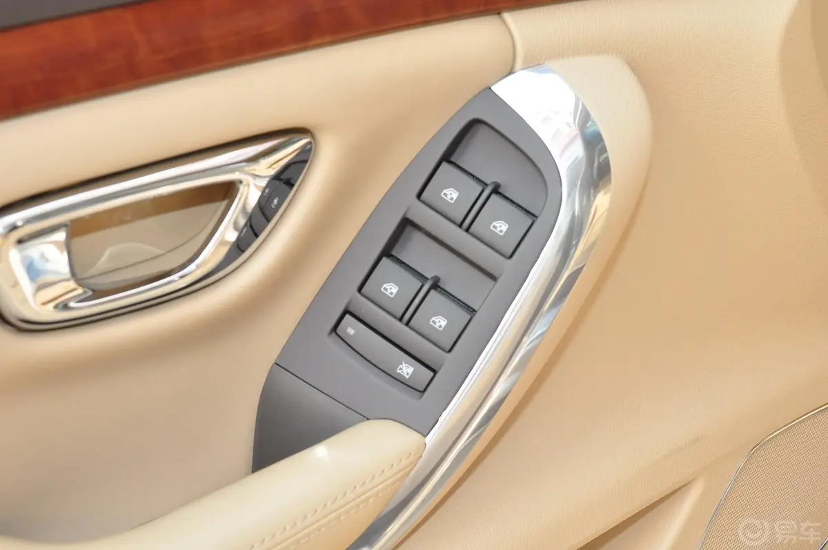 荣威9502.0L 自动 舒适版车窗升降键