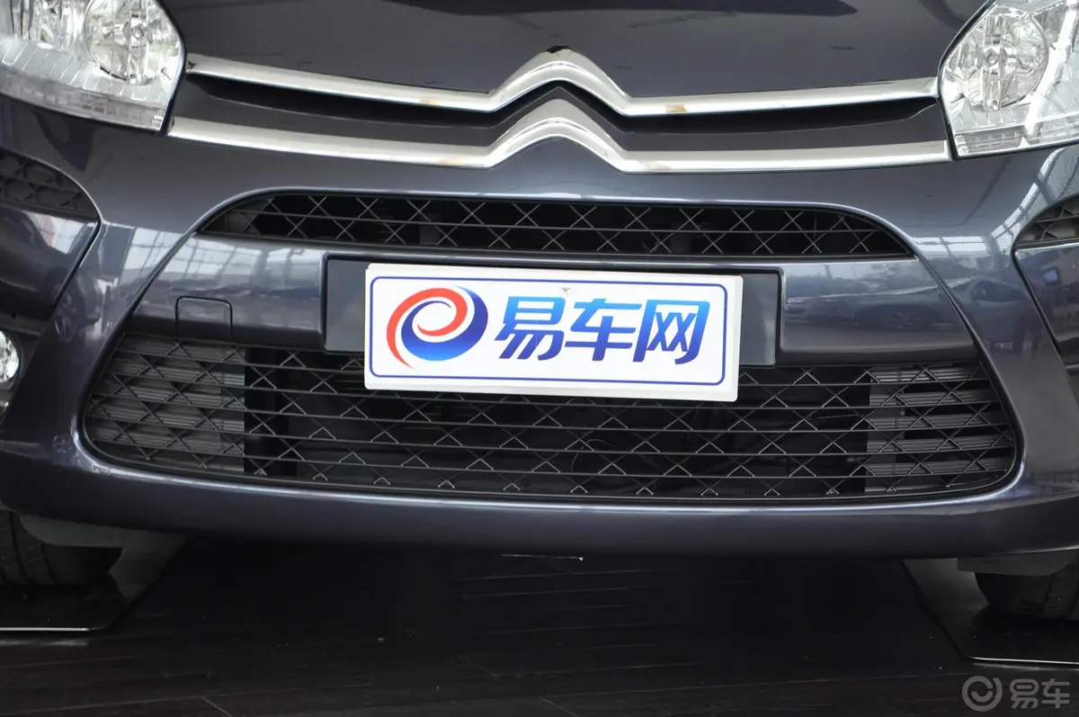 C4 PICASSO2.0i 16V 舒适版 7座外观