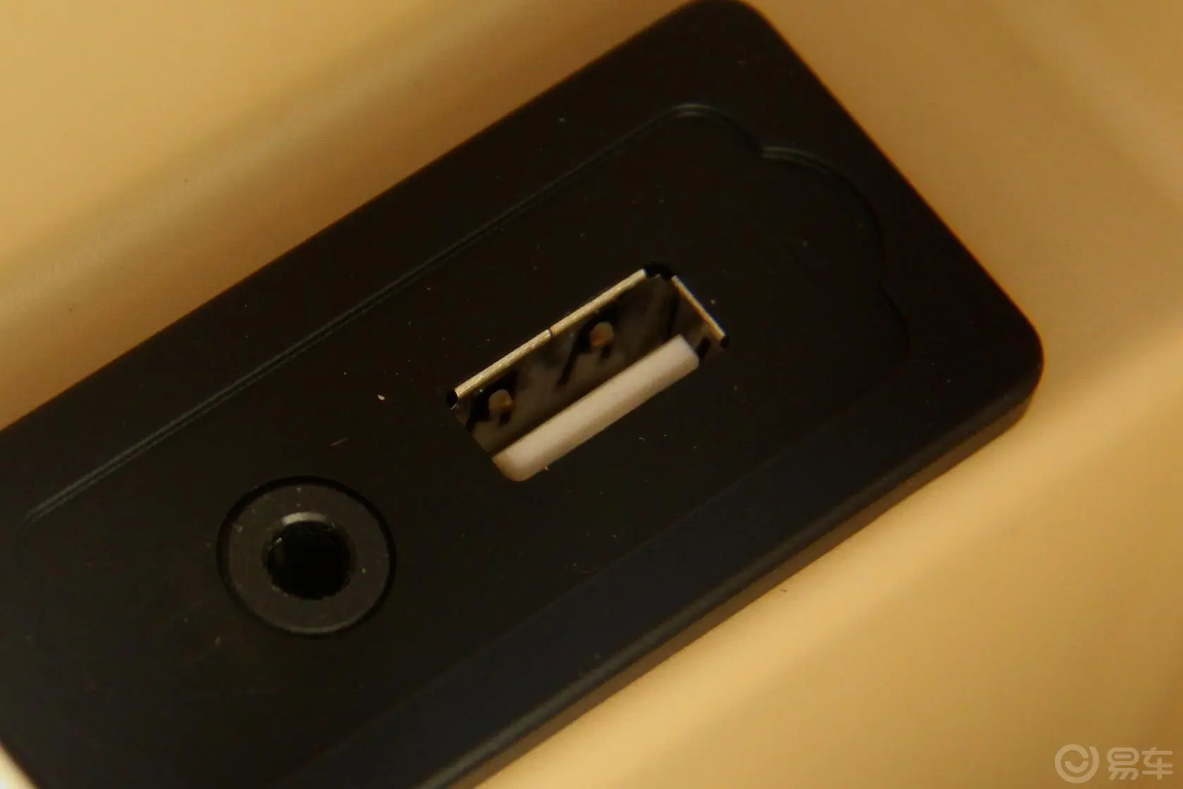 中华H3201.5L 自动 豪华型USB接口