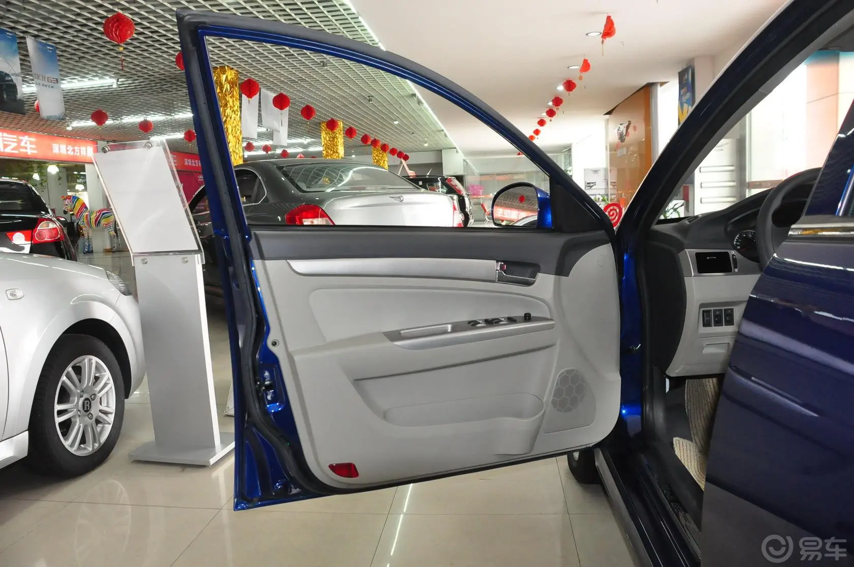 瑞麒G31.6L 手动 舒适型驾驶员侧车门内门板