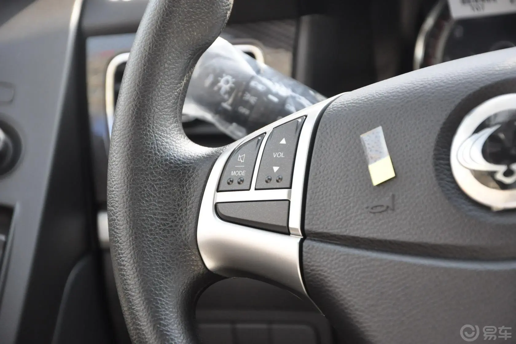 柯兰多2.0L 手动 两驱 舒适版 汽油方向盘功能键（左）
