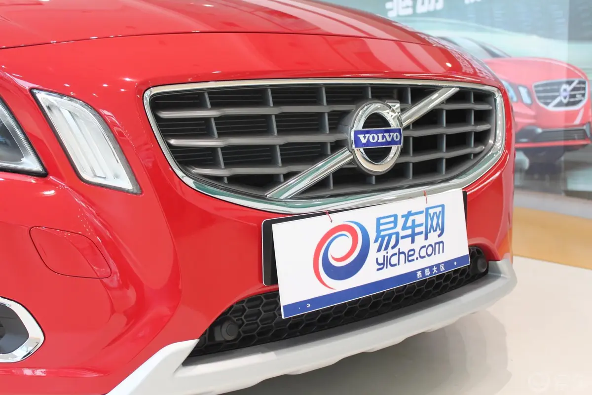 沃尔沃S60(进口)2.0T 手自一体 T5 智尊版外观