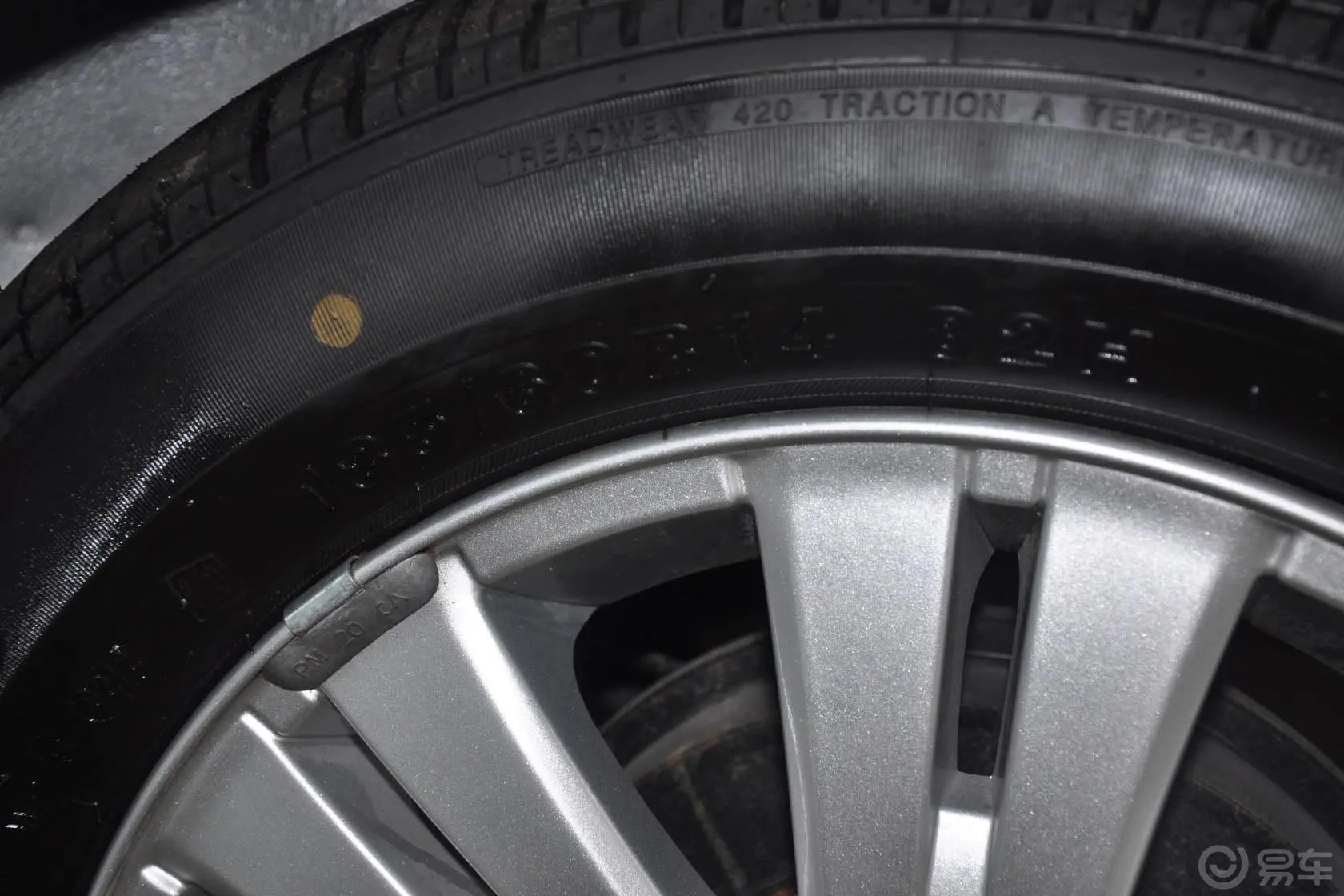 爱丽舍三厢 1.6L 科技型CNG 手动轮胎规格