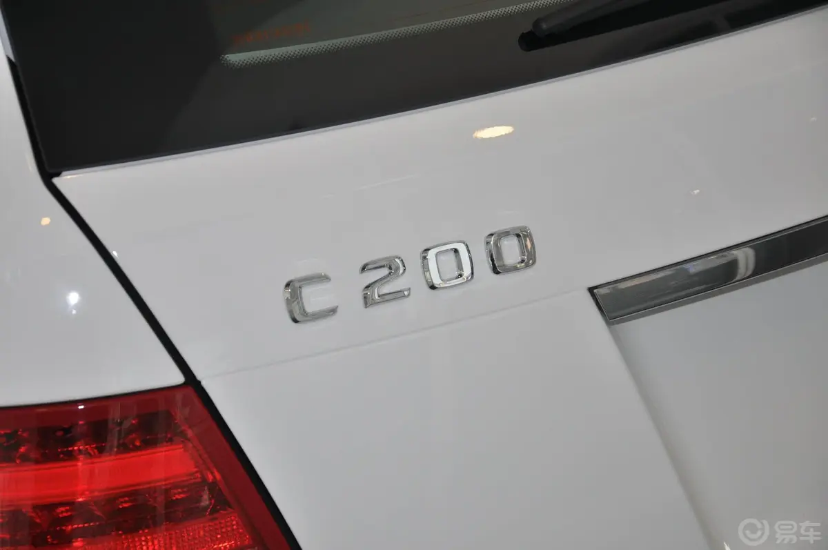 奔驰C级(进口)旅行轿车 C 200时尚型尾标