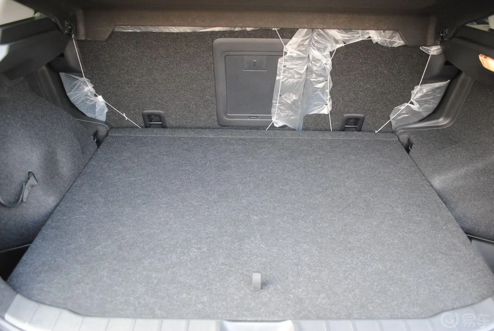雪铁龙C4 AIRCROSS(进口)2.0L 自动 两驱 舒适版行李箱空间