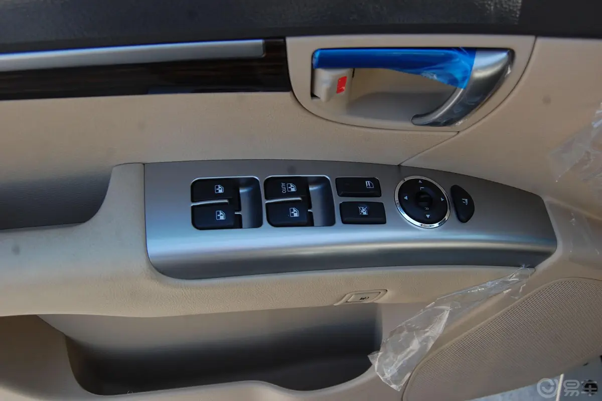 胜达(进口)2.4L 自动 四驱版 舒适版 7座车窗升降键