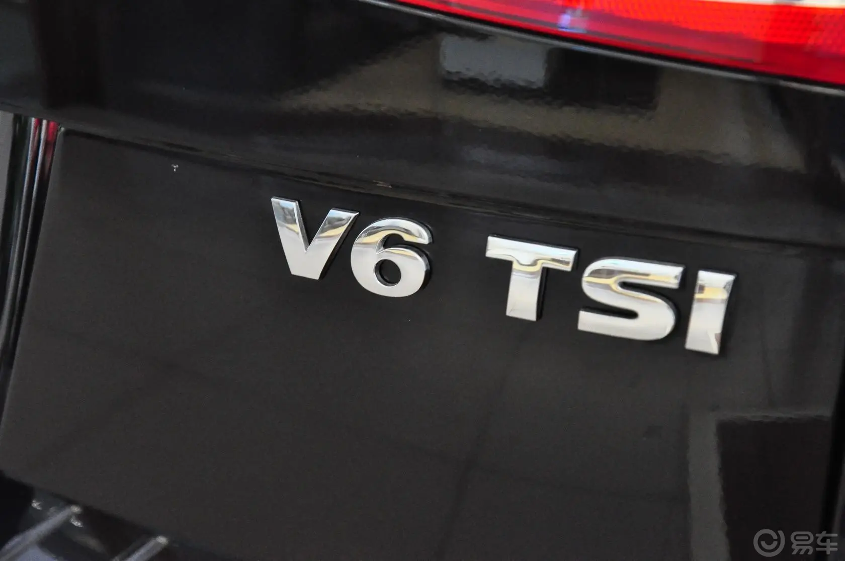 途锐3.0TSI V6 限量奢华版尾标
