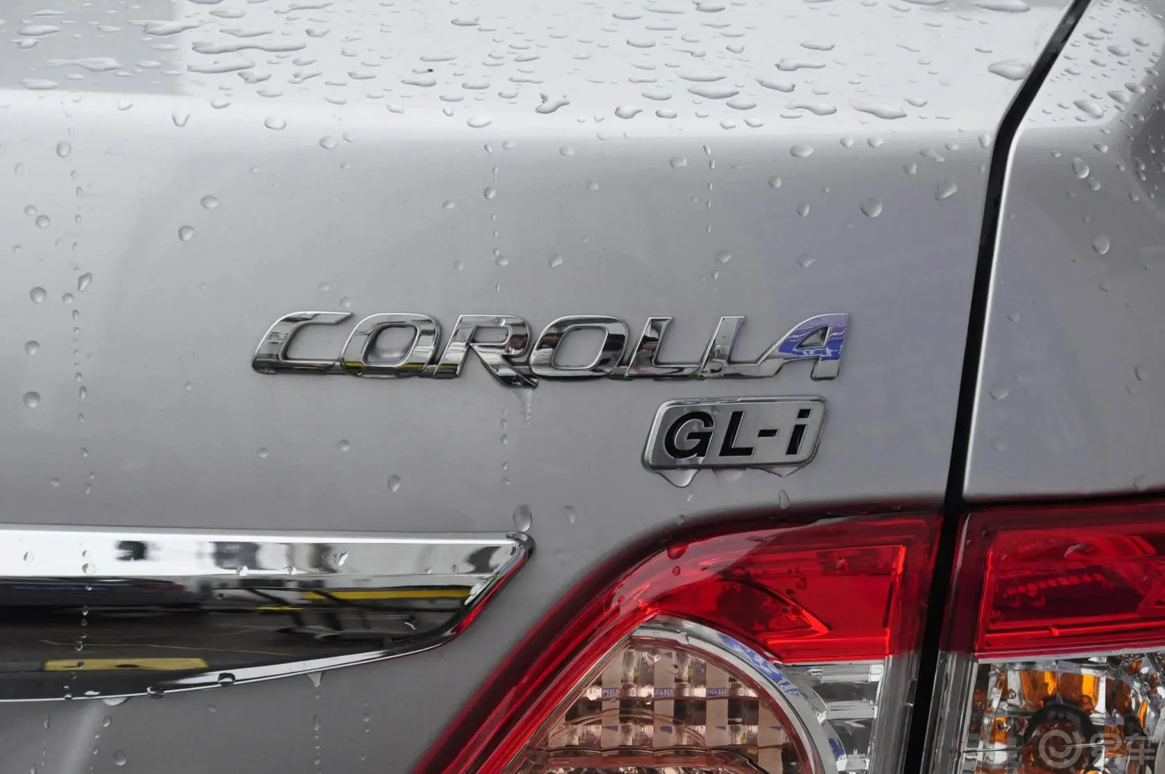 卡罗拉1.8L GL-i炫装版 CVT尾标