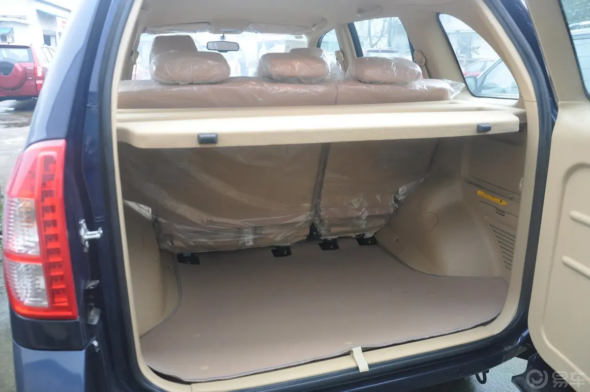 瑞虎精英版 1.6L 自动 DVVT 舒适型行李箱空间